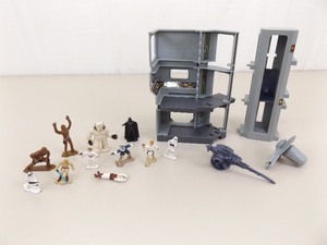 lot 71 image: RARE 1980s Kenner Micro Collection Mail In ONLY etc. Pieces