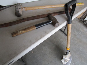 Tools 5lb maul, 3lb sledge, pry ba...