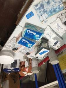 lot 1 image: LOT OF HOUSHOLD ITEMS-please see pictures