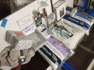 lot 4 image: LOT OF HOUSEHOLD ITEMS