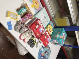 lot 6 image: LOT OF  MIXED CHILDRENS ITEMS