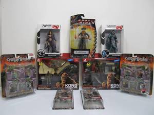 lot 33 image: Nice Group of Brand New Action Figures & Toys