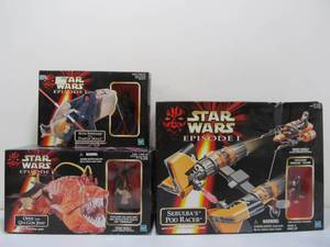 lot 64 image: STAR WARS Episode 1 Action FiguresPlaysets