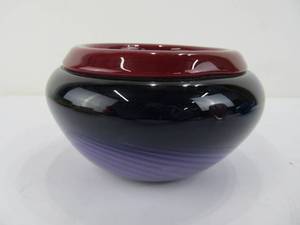 lot 136 image: Nice Heavy Hand Blown Signed Art Glass Bowl