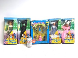 lot 184 image: Group of WIZARD OF OZ Figures wBoxes