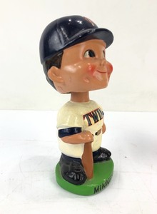 lot 298 image: Vintage 1960s Era MN TWINS Bobblehead