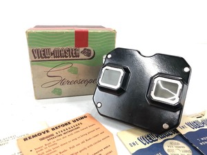 lot 302 image: Vintage View-Master wSome Reels