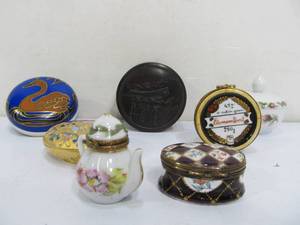 lot 244 image: Group of Vintage Limoges etc Trinket Boxes