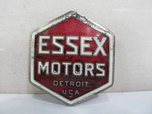 lot 256 image: Original 1920s Enameled ESSEX MOTORS Car Emblem