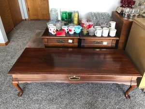 lot 12 image: Quality Solid Wood Coffee Table