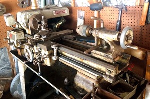 lot 16 image: Heavy Duty SHELDON Model L-46 Metal Lathe wMany Accessories