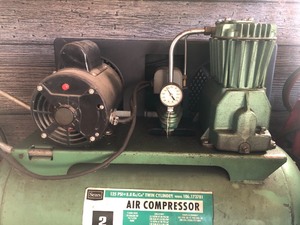 lot 22 image: Working Sears 125 PSI Air Compressor