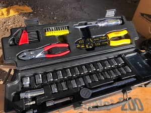 lot 28 image: Brand New STANLEY Tool Set 