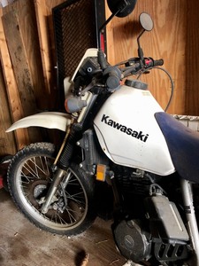lot 46 image: Kawasaki 250 Dirt Bike