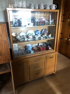 lot 11 image: Contents of Mid Century Hutch