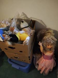 Collection of Dolls & Stuffed Animals