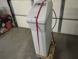 GE Water Softener, Works, Straps & ...