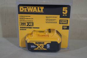 lot 8 image: NEW DeWalt DCB205 5 AH 20V Max XR Lithium Ion Battery