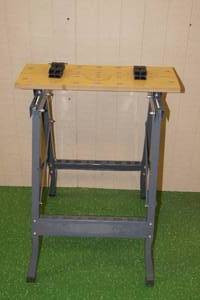 lot 4 image: Adjustable Top Work Station