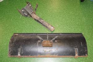 lot 7 image: ATV or Lawnmower Snow Plow - 42 Wide