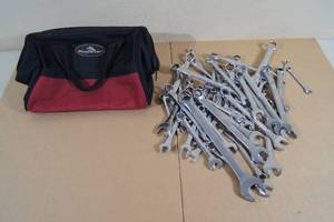 lot 38 image: Soft Bag with Assorted Combination Wrenches - 14-34, 6mm-24mm