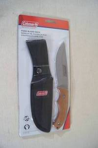 lot 67 image: Coleman Fixed Blade Hunting Knife