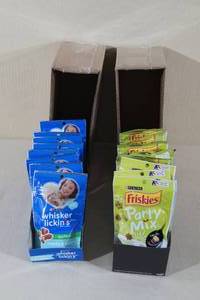 lot 122 image: Purina Friskies Party Mix and Whisker Lickins Cat Treats