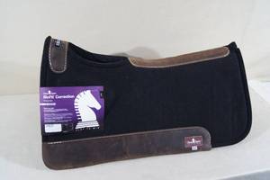 lot 105 image: Classic Equine BioFit Correction Saddle Pad