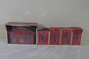 lot 129 image: Lenox Pewter Nativity Scene Figures