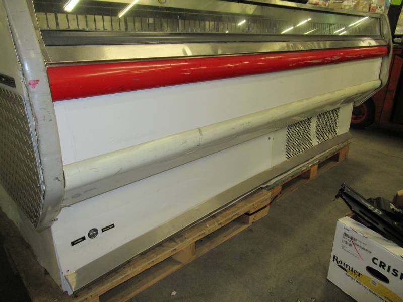 lot 6 image: Kysor Warren single shelf dispaly cooler Model QWLM1GDC-08UN