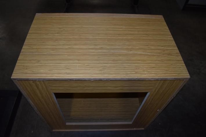 lot 592 image: 32x19-12x32T Display, Opening Is 20-14x20-14