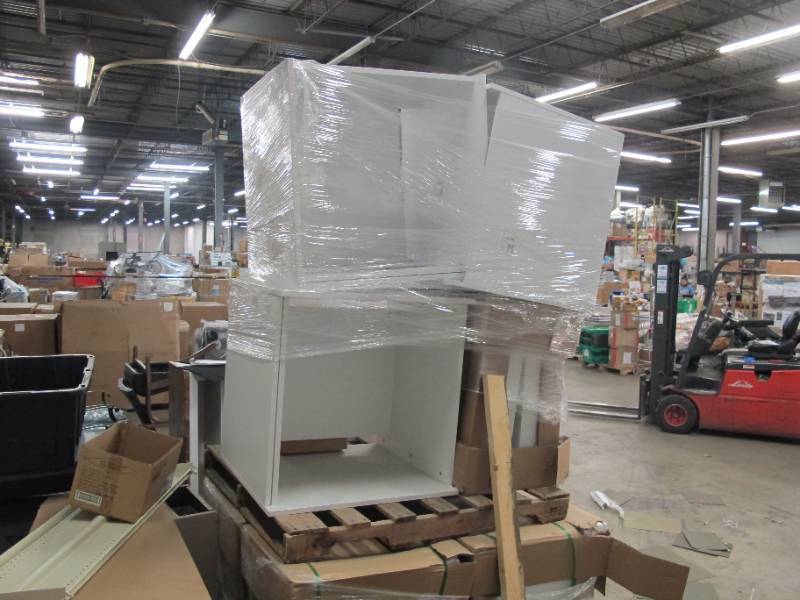 lot 116 image: 9 Pallets of Calibrate Commercial Office Tables - NEW -Missing hardware ($40K Value)