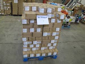 lot 505 image: Roughly 250 Boxes of NEW Riot Paper Cards Youre The Best Sriracha Thank You Cards - 3000 x 10-Packs