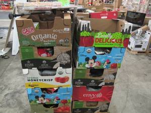 lot 521 image: Pallet of Miscellaneous Overstock Store Products and Store Returns