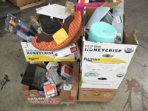 lot 522 image: Pallet of Miscellaneous Overstock Store Products and Store Returns