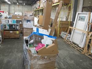 lot 527 image: Pallet of Miscellaneous Store and Ecommerce Returns - Bad or Missing Parts