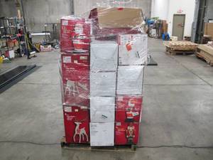 lot 542 image: Pallet of Miscellaneous Store and Ecommerce Christmas Returns - Bad or Missing Parts