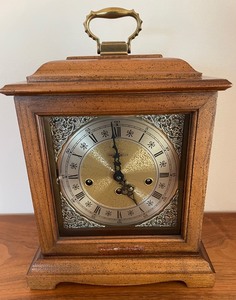 Vintage Howard Miller Mantle Clock