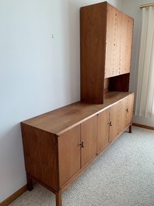 Stunning Mid Century Dining Display Cabinet