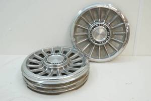 lot 1 image: hub caps