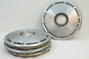 lot 2 image: hub caps