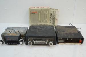 lot 13 image: car 8 track players
