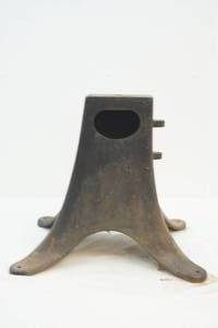 lot 18 image: anvil stand