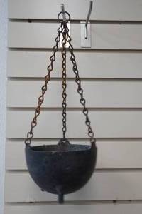 lot 50 image: smelting pot