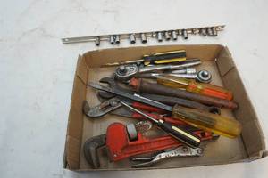 lot 95 image: tools
