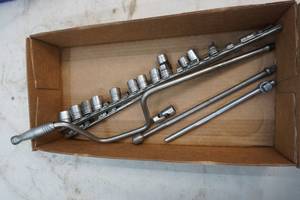 lot 178 image: sockets and breaker bar