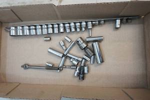 lot 179 image: sockets