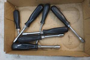lot 181 image: nut drivers