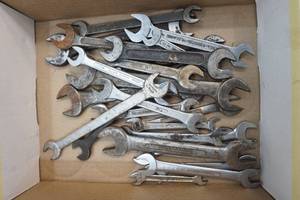 lot 201 image: wrenches