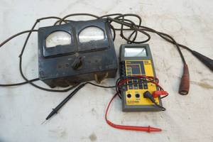 lot 237 image: digital engine analyzer